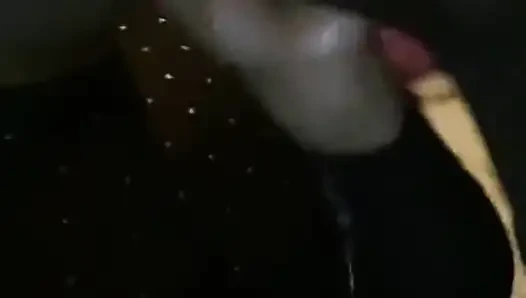 Ayah tiriku pindah bersama kami dan tengah malam kami bersenang-senang