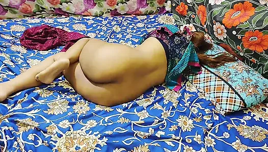 Sloppy Blowjob and Hardcore Fucked Desi Indian Village Bhai ko Lund dia Fast sex load Moaning