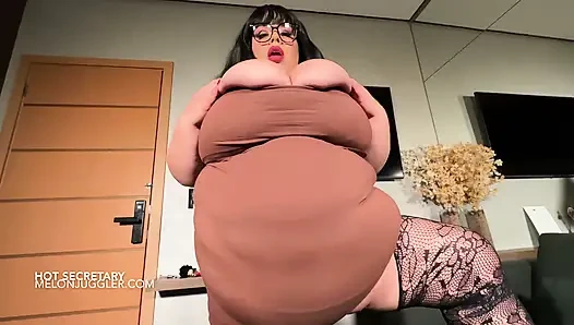 Angel bBW, rabenhaarige sekretärin mit dickem bauch