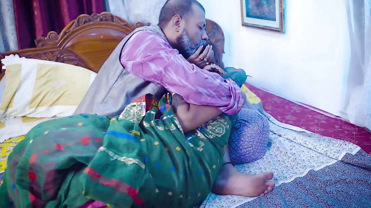 Bete ke ghar pe nhi rahne par sasur ne meri jawani ki pyaas bujhai