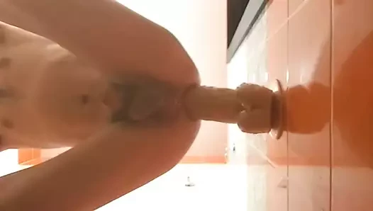 Prezervatifsiz büyük dildo anal