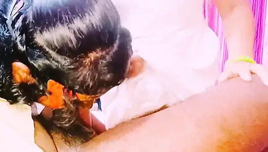 Индийский тройничок, деревенская тетушка трахает водителя авто