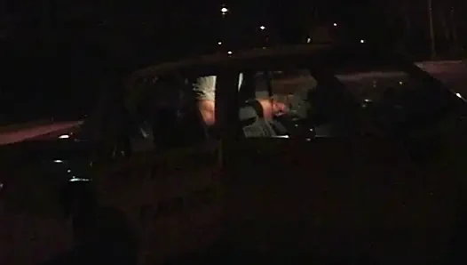Versaute Taxifahrt mit heißer Blondine