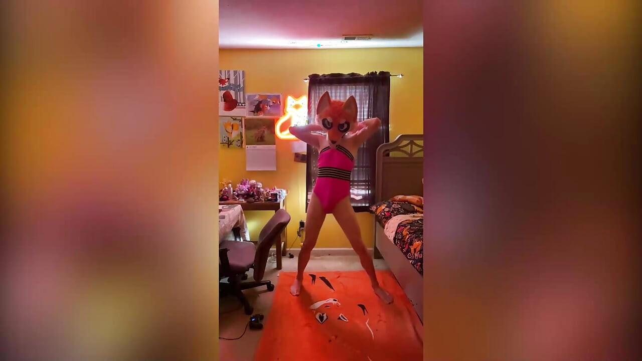 フォックスのリデザインされたストリップティーズ(と搾乳)