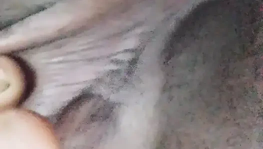 Bangladeschisches virales mädchen zeigt ihre muschi