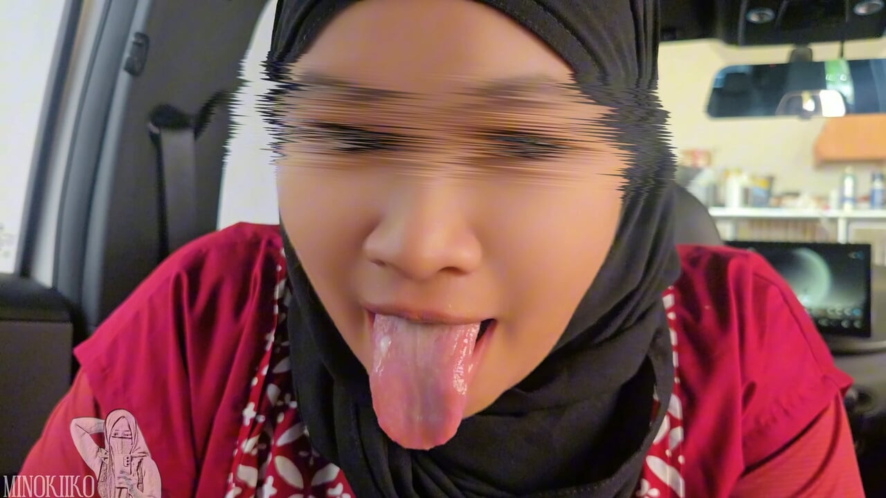 Desperate Asian Hijabi Muslim Office Worker Struggles with Taxi Bill, Ends Up Swallowing Driver's Dick - Minokiiko