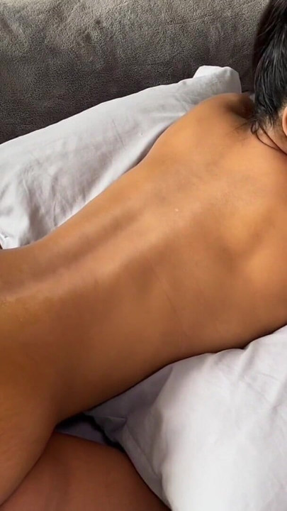 Look how this boy masturbates me with his huge fingers -amateur couple- nysdel | Clip 2