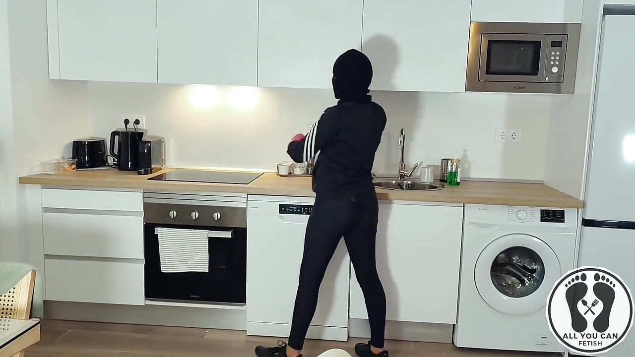 Perfect Ass Latina Caught Inside the House