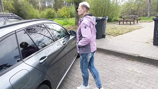 Случайный минет Corabitch на парковке в Борнбрухе