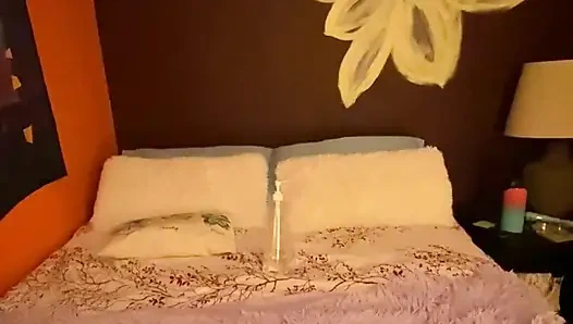 Setiap malam minggu ini wevve menggunakan satu sama lain untuk masturbasi sebelum tidur dan ini adalah bagaimana kita melakukannya.