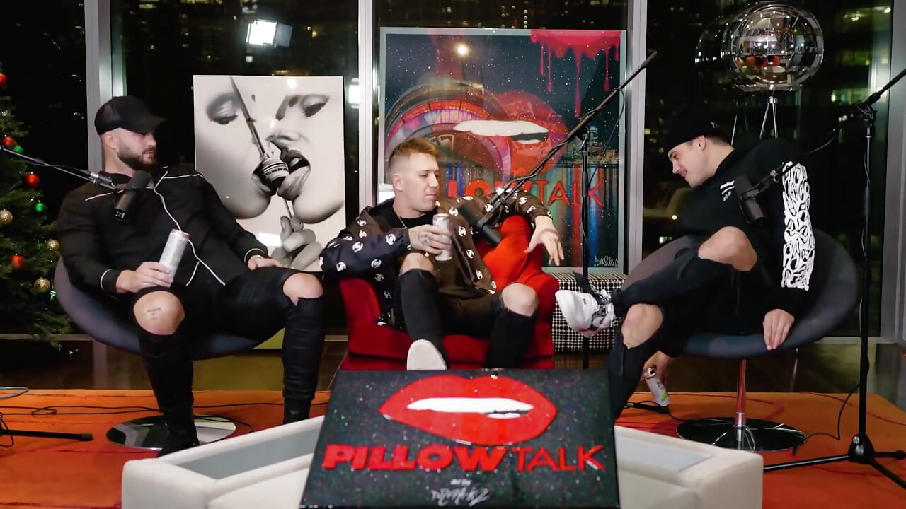 Brad Sousa vraagt Jake Paul hoe zijn d * ck smaak !! (Drama van Tana Mongeau)