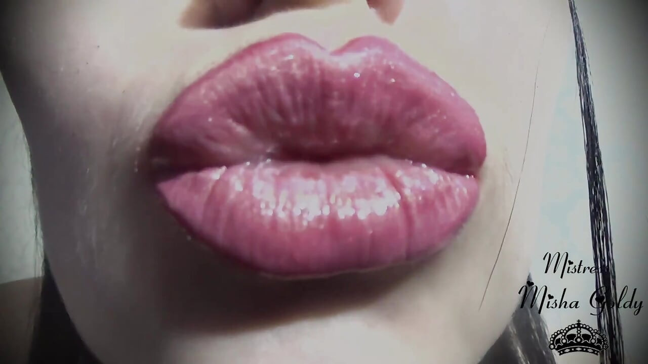 Pink-golden lip gloss fetish & worship