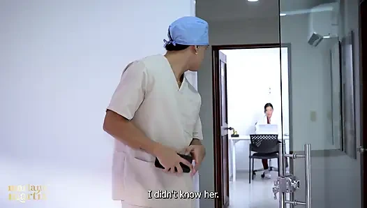 Marianas Anatomie Kapitel Iii: Der Operateur steckt seinen schwanz in mein Badezimmer während der Nachtschicht - Mariana Martix & Max Betancur