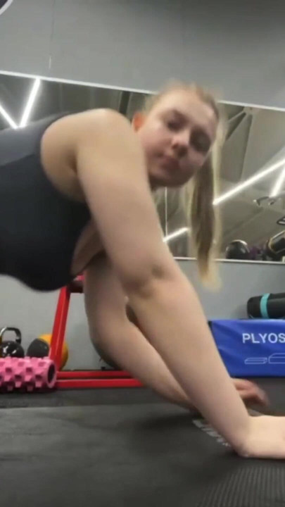 Jucielussie cumming in the gym | Clip 2