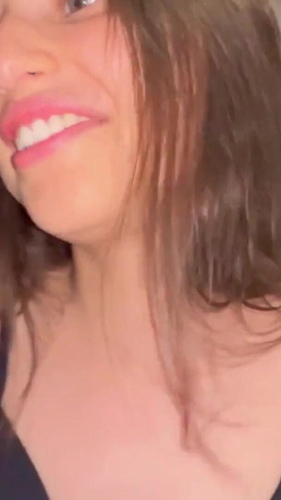 Sekretarisku menggodaku untuk jadi lesbian | Klip 2