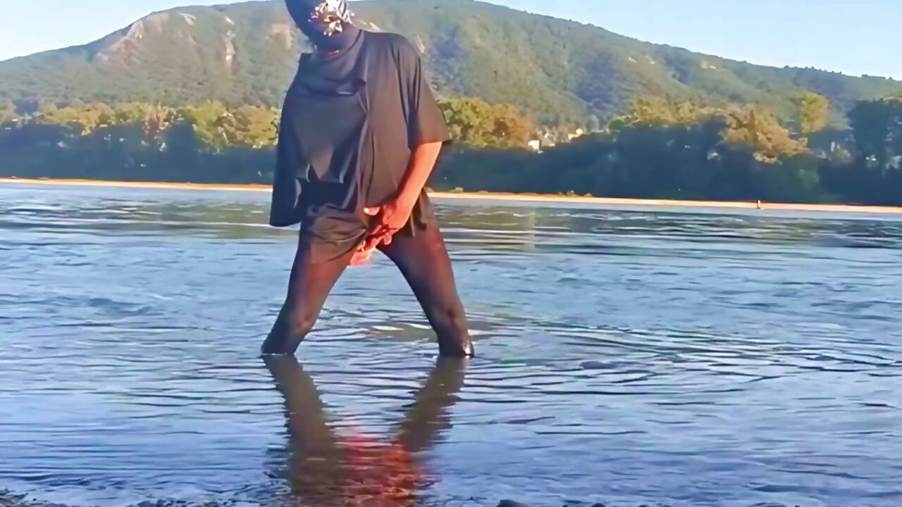 cum in a big river