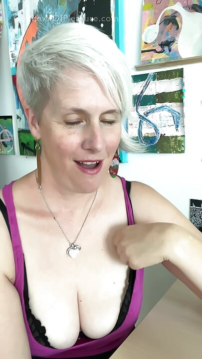 Your Ex-Girlfriend's Mom Gave You A Handjob At A Cafe (JOI)