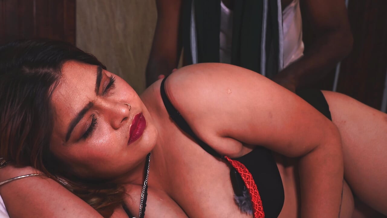 The servant fucked the mistress