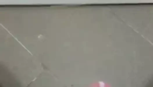 boşalmak içinde bir banyo