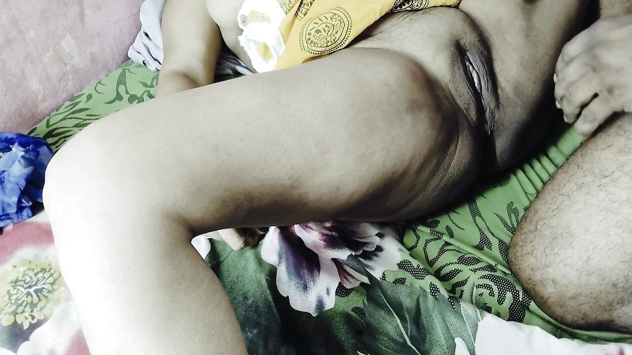18+ Menina bonita com sexo com homem gordo