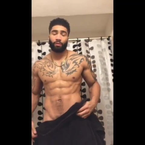 Str8 black power bulge under the towel ll