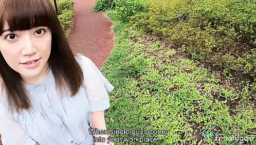 Nagisa katagiri Tokyo'da evler satıyor ve şimdi amatör çıplak bir model