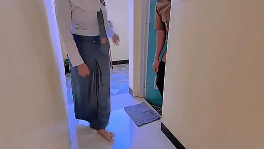 High School Student Becomes A Teacher Who Is Trying To Be A Teacher In The Classroom