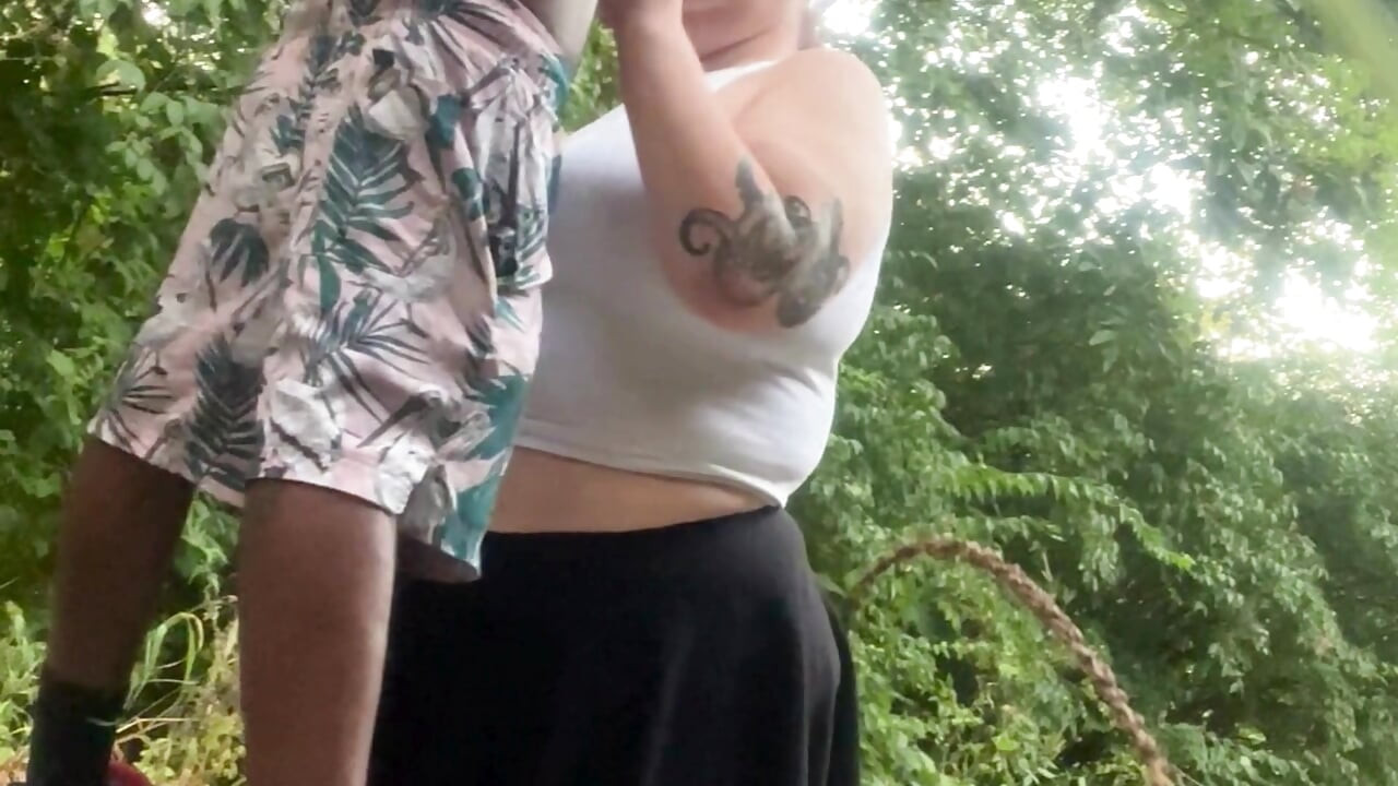 Giving the big body pawg what she wants