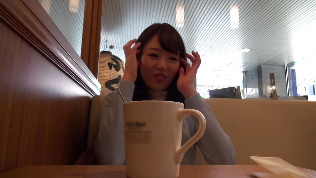 A174B04 A video of amateur women seduced in AV production footage. Clearly, a G-cup marshmallow rocket-breasted woman was being photographed!