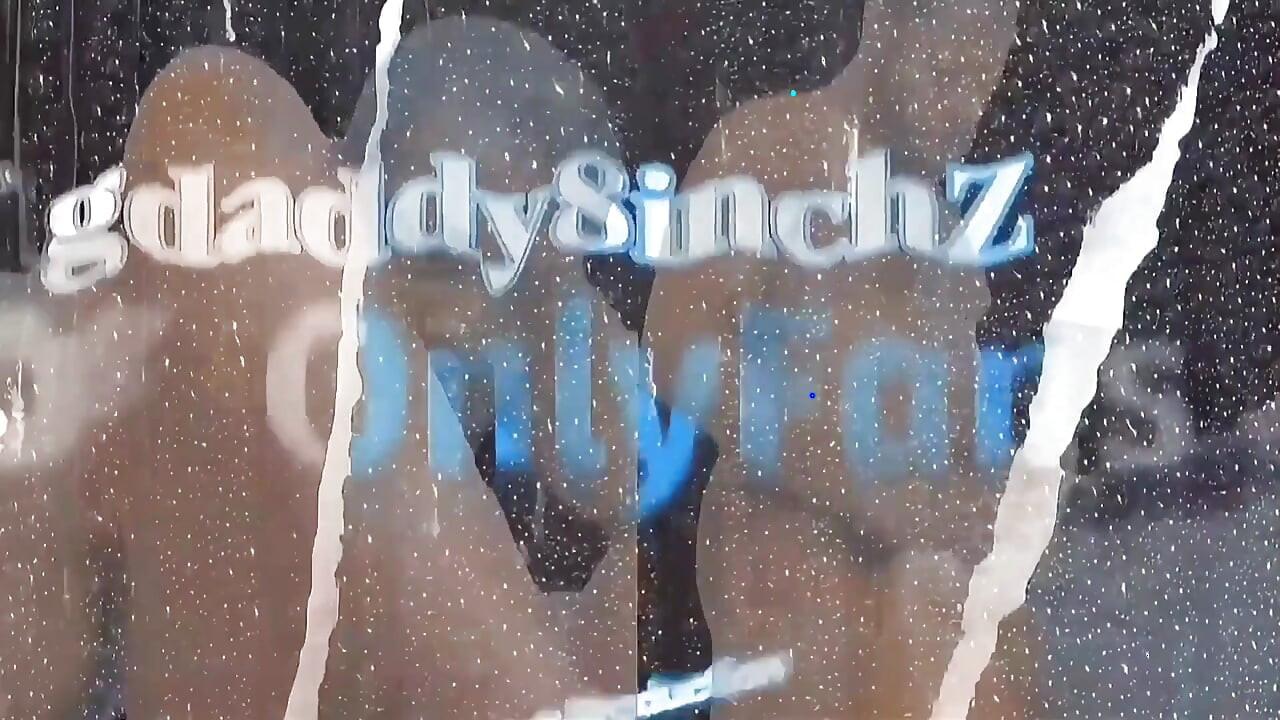 흑인 대물 자지에 의해 저속한 모텔로 데려간 복종하는 Sissy