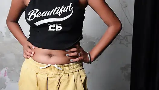 Meine Freundin der Schule lud mich in sein zimmer ein und fickte mich hart.