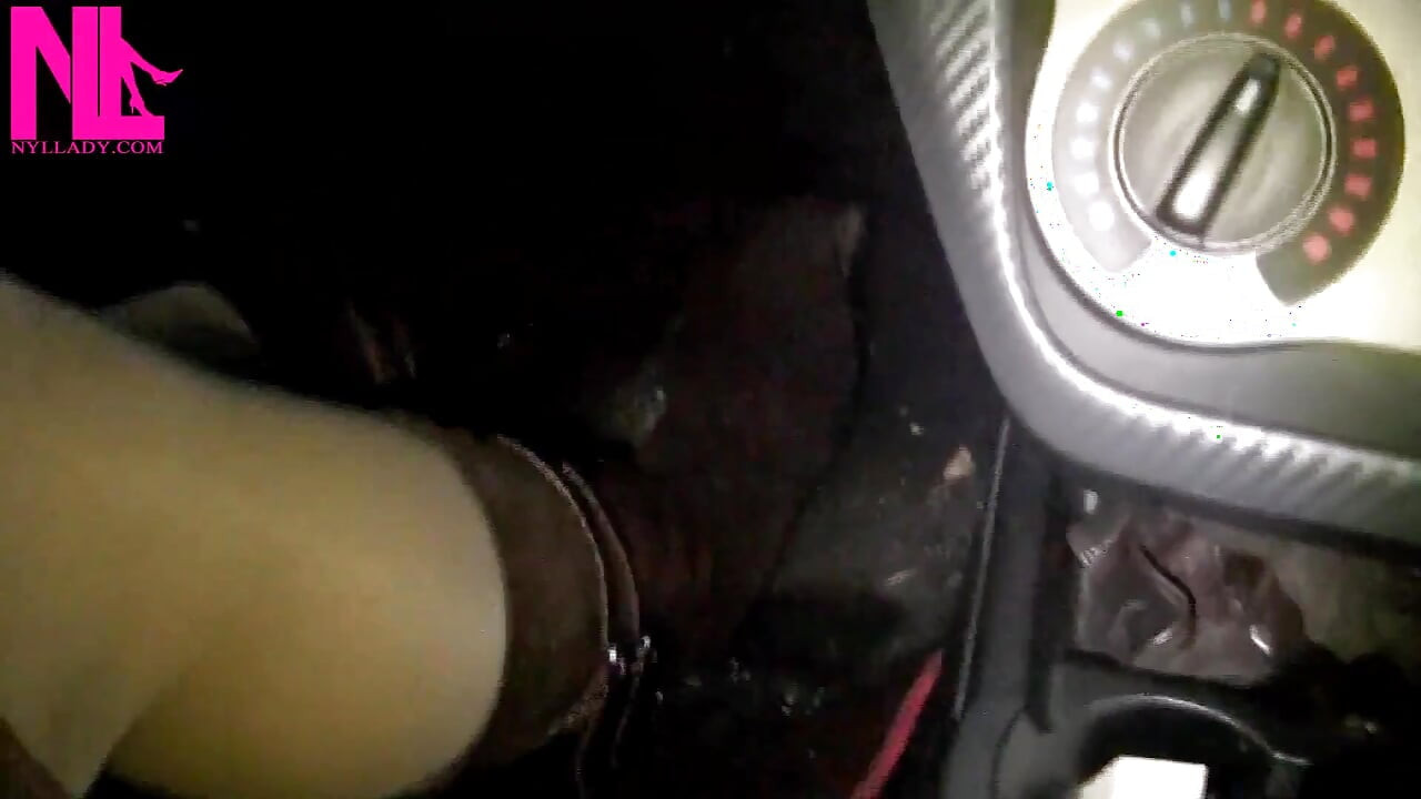 Driving in Nude Pantyhose and Bworn Buckled Pumps