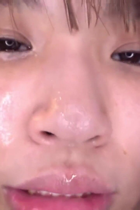 민감한 드라이브. 그녀는 도로 5 부에 논스톱 관심을 갈망