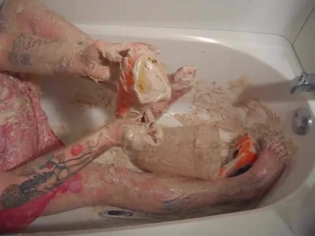 HeelGoddess getting real messy with cake mix