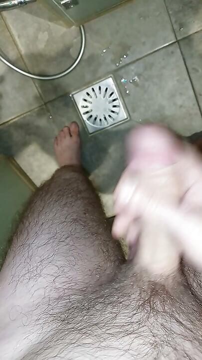 PRECUM MELUDAH KONTOL KERAS