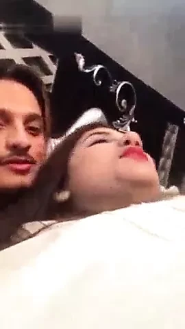 Pakistanlı kız arkadaş