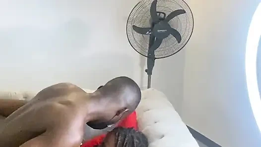 Неверный бойфренд извиняется хорошим трахом