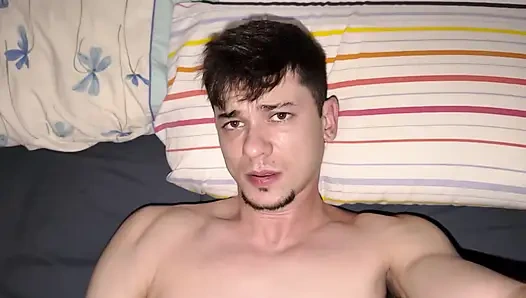 He Fucks a Model at Home and Records It