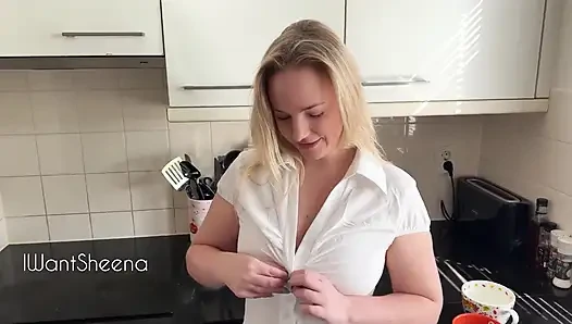 Iwantsheena bir hayranını sikiyor