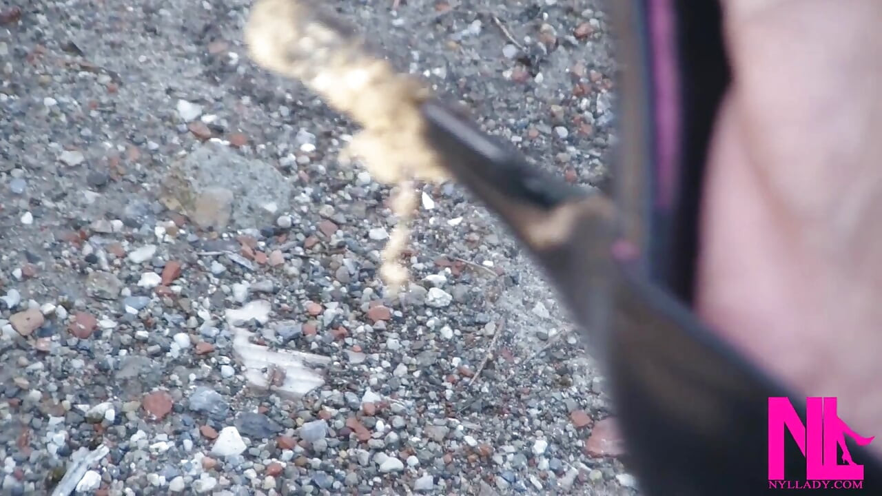 Vuil Miry grind graven in mijn pompen met hoge hakken