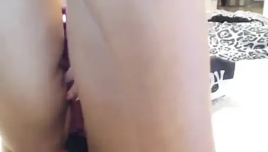 Я пристрастился к начиняю мои дырки я нимфоманка, я думаю, ты бы трахнул меня?