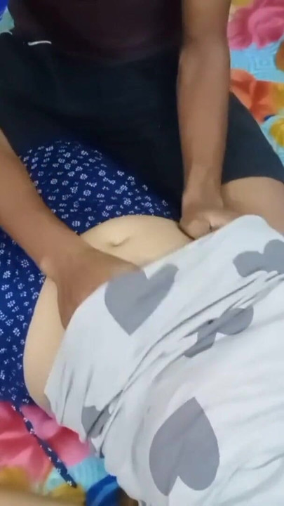 Zapanjujući trenutak iz filma "Collage girl ki chudai in hotel room"