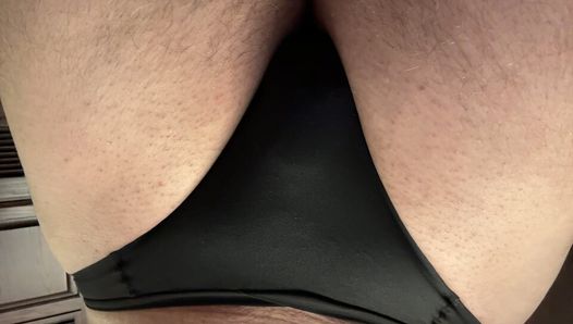 Masturbándose sd black tanga