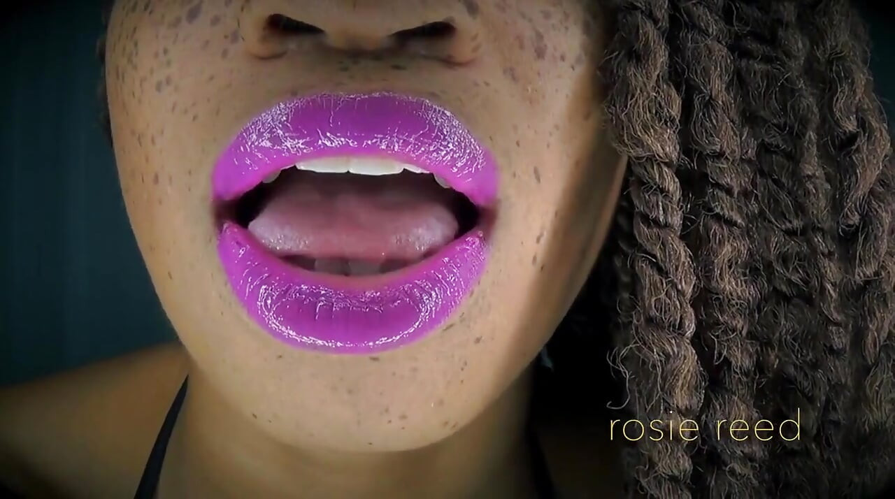 Magtesløs mod fuchsia læber - Pink læbestift fetish med gudinden Rosie Reed fascinerer dig til læbestiftslaveri - 1080p HD