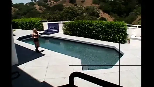 Sarışın genç azgın sürtükler çifte penetrasyondan hoşlanıyor