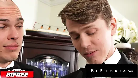 Biphoria - "pesta pernikahan ini bikin memekmu becek"- throuple yang hot merayakan pernikahan bertiga epik