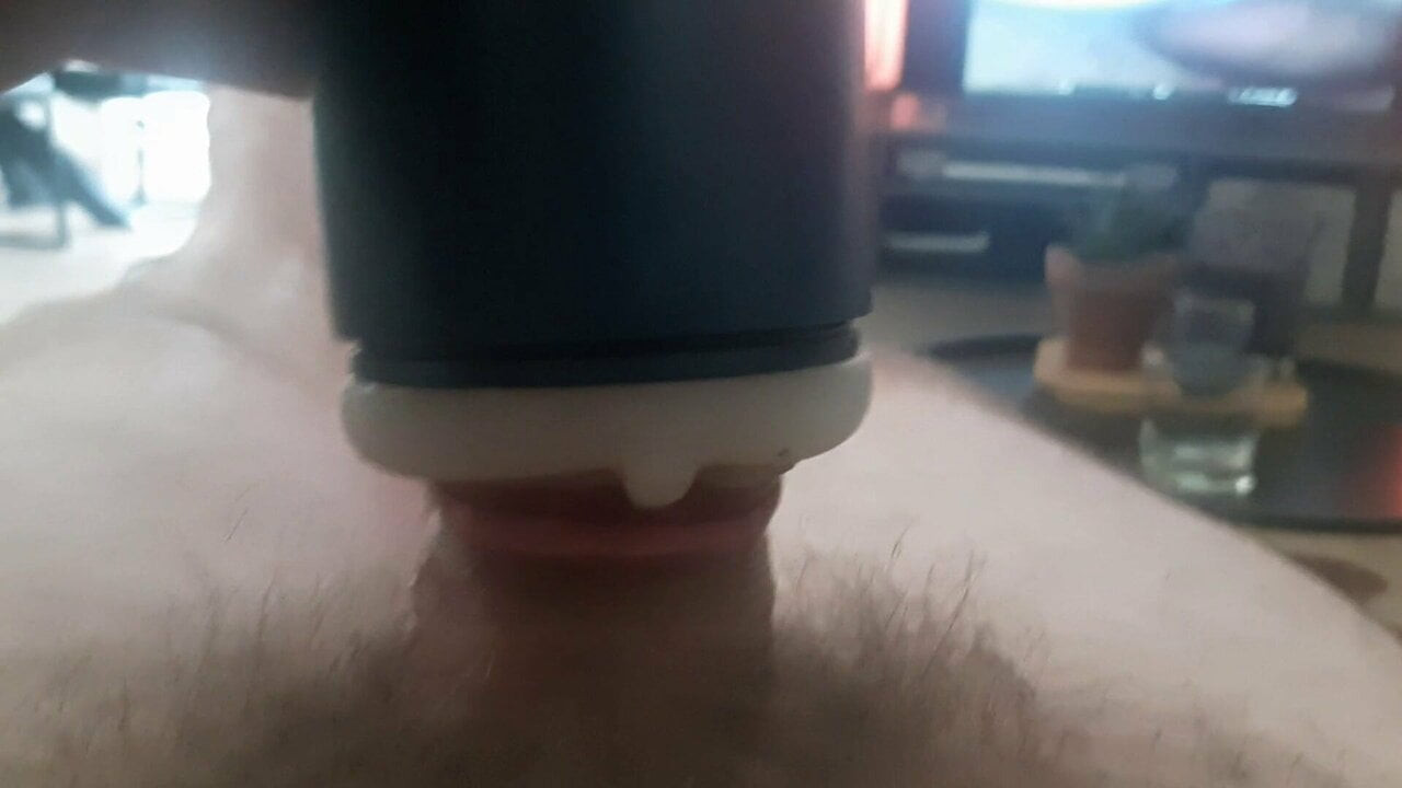 पॉकेट पुसी क्रीमपाइ