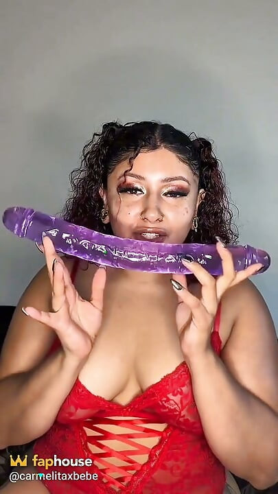Solo Anal Latina Jugando Con Consolador