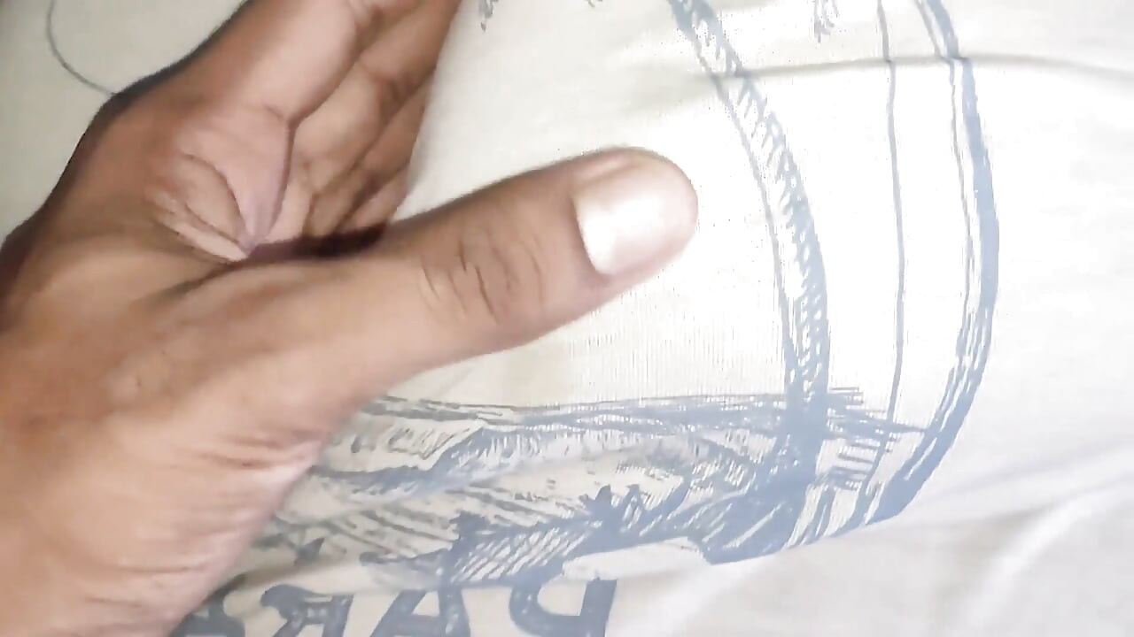 バービは家に一人だから私を家に招待した