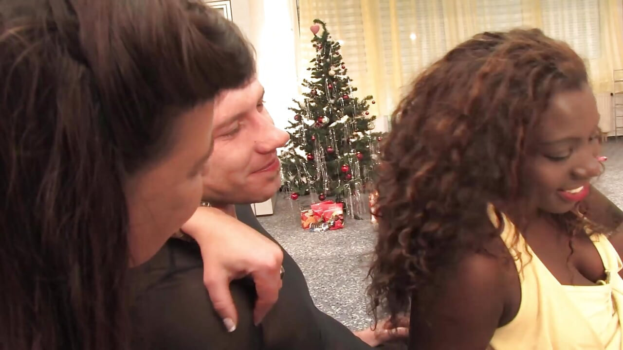 Kinky dudes sharing two French dolls in hot foursome
